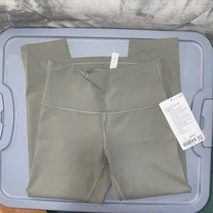 Lululemon 22” wunder train grey sage